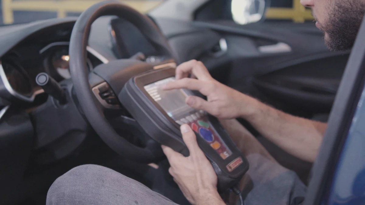 Equipamentos modernos usados nos serviços da WF Centro Automotivo